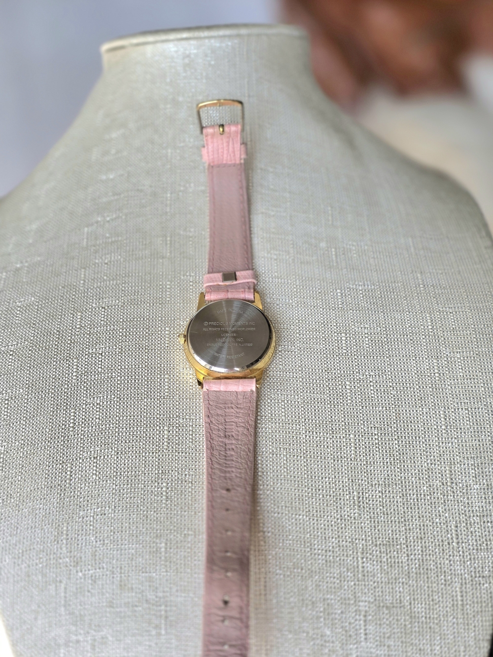 Vintage Valdawn Precious Moments "God Loveth a Cheerful Giver" Watch - Picture 6 of 12